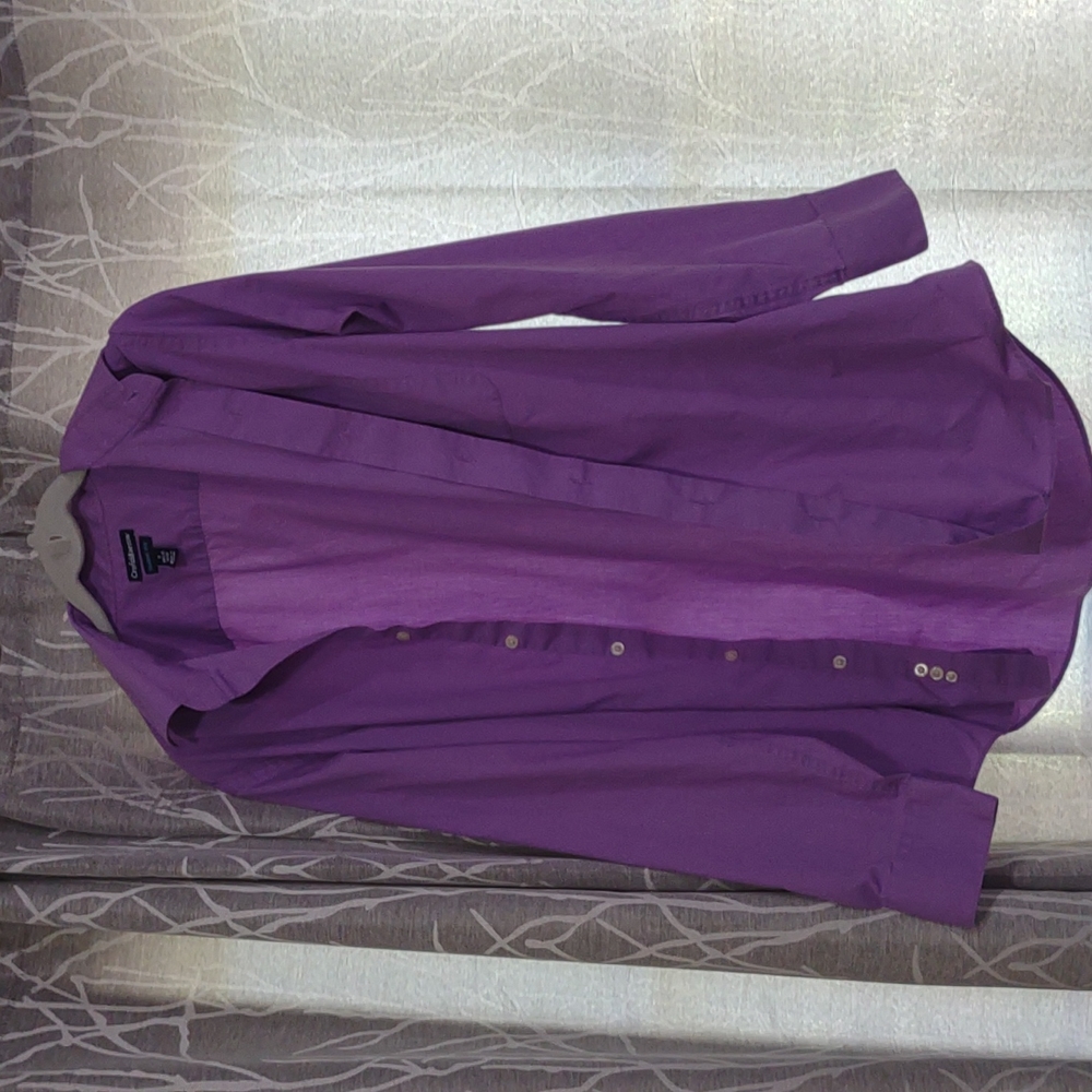 Croft and barrow dress shirt. Size small. Great condition.